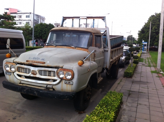 ขายรถ6 ล้อหัวยาว  ตามสภาพ