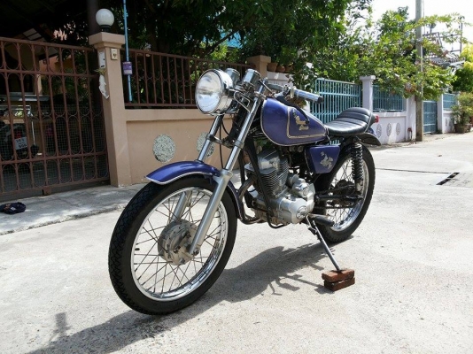 Cafe 200cc. Cafe 200cc.