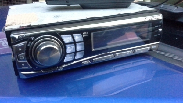 วิทยุ Alpine CDA-9857Ji เล่น CD  MP3  พร้อมรีโมทและสาย i-pod