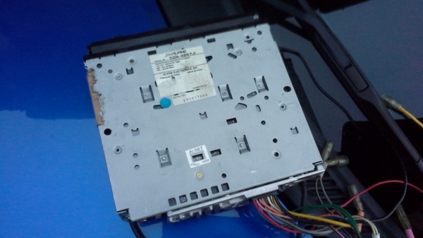 วิทยุ Alpine CDA-9857Ji เล่น CD  MP3  พร้อมรีโมทและสาย i-pod
