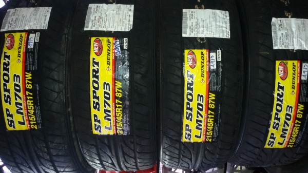 ขายยางใหม่ 215 45 17 DUNLOP ชุดละ10200