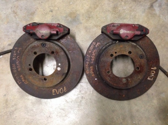เบรค หลัง แบรมโบ้ EVO แท้ japan พร้อมจาน สวย 1 ชุด แปลงใส่ได้ทุกรุ่น