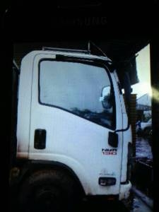 หกล้อ อีซูซุ NMR130แรงปี52 ประกันชั้น1 ทะเบียนพร้อมโอน