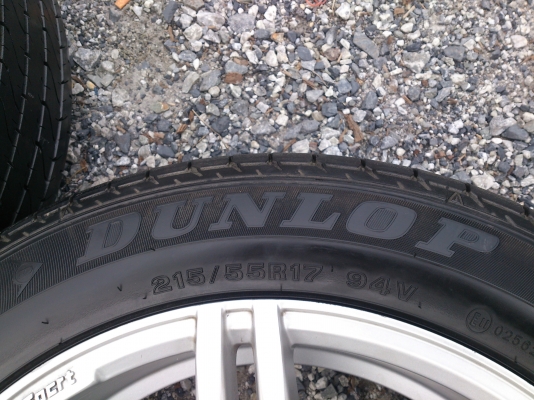 ขายแม็ก 5รู114 หน้า7.5 หลัง9 นิ้วขอบ17 พร้อมยางDUNLOP215/55R17 ยางสัปดาห์ที่36ปี12 ดอกยางลึกเท่ากันสวยๆ จำนวน 1 ชุด