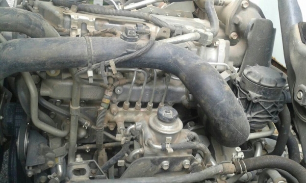 รถอีซูซุ  6 ล้อ รั้ว ( ไม่ดั้ม )  210 แรงม้า. ปี 56 ( รถวิ่ง 76,000 กม. )  ( ราคาลด เหลือ  320,000. )    สนใจติดต่อ 081 - 6079515