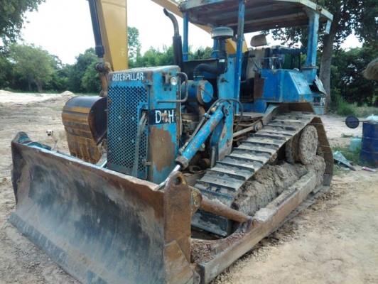 **390,000 บ.ต่อรอง**ขาย รถแทร็กเตอร์ BULLDOZER CATERPILLAR D4H ตีนไก่ เครื่องเดิม CAT3204 4สูบ 90HP เครื่องดีสตาร์ทติดง่าย แรงดี ปั้มดี แรง สป็อคเก็ตลอย ช่วงล่าง70\% แทร็กดีครบ โซ่ดี โรลเลอร์ครบ ใบดันดีไม่ผุ ทำงานดี สีสันพอใช้ บอดี้โดยรวมโอเคเลย รถใช้งานทำ **390,000 บ.ต่อรอง**ขาย รถแทร็กเตอร์ BULLDOZER CATERPILLAR D4H ตีนไก่ เครื่องเดิม CAT3204 4สูบ 90HP เครื่องดีสตาร์ทติดง่าย แรงดี ปั้มดี แรง สป็อคเก็ตลอย ช่วงล่าง70\% แทร็กดีครบ โซ่ดี โรลเลอร์ครบ ใบดันดีไม่ผุ ทำงานดี สีสันพอใช้ บอดี้โดยรวมโอเคเลย รถใช้งานทำ