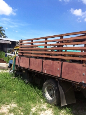 ขายรถบรรทุก 6 ล้อใหญ่ ติดเครน