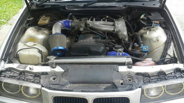 ขายด่วน Bmw318i เครื่อง1j VVTi 2500 cc. แก๊สLPG เกียร์ออโต้ พวงมาลัยพาวเวอร์ สวย