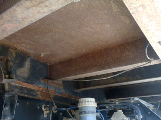 หางบรรทุกรถแบคโฮ ติด 10 ล้อ