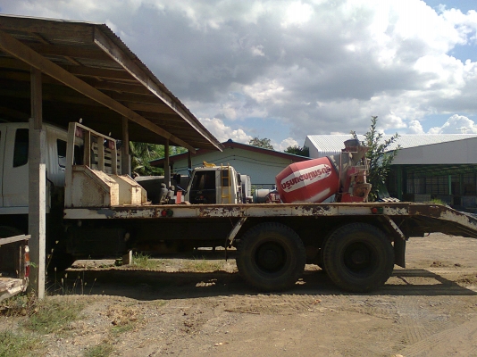 หางบรรทุกรถแบคโฮ ติด 10 ล้อ