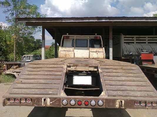 หางบรรทุกรถแบคโฮ ติด 10 ล้อ