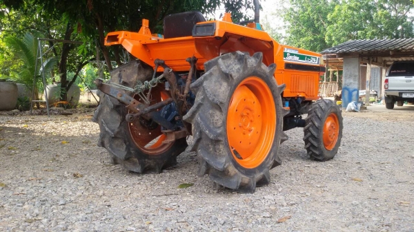 ขายครับ KUBOTA L1-24 เครื่องดี เกียร์ดี ครับ พร้อมผาน 5 1พวง ครับ