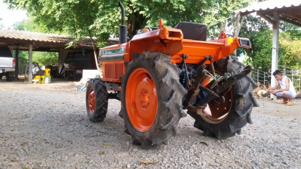 ขายครับ KUBOTA L1-24 เครื่องดี เกียร์ดี ครับ พร้อมผาน 5 1พวง ครับ