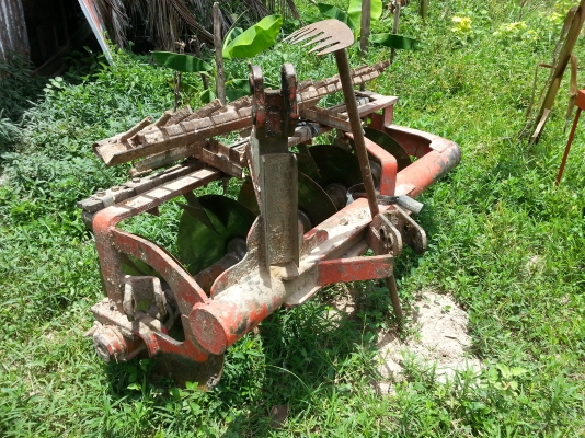 ขายผานพรวน 5x22  BFT แกนเล็กไถได้ลึก พร้อมใช้งาน ตั้งแต่ 34-47Hp.