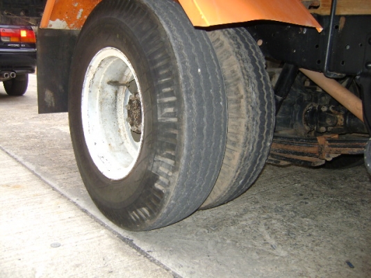 ขายisuzu6ล้อป้ายเขียวไม่ติดเวลามีปี2553รถใช้มือหนึ่ง รถวิ่งใช้งานน้อยมากฯ