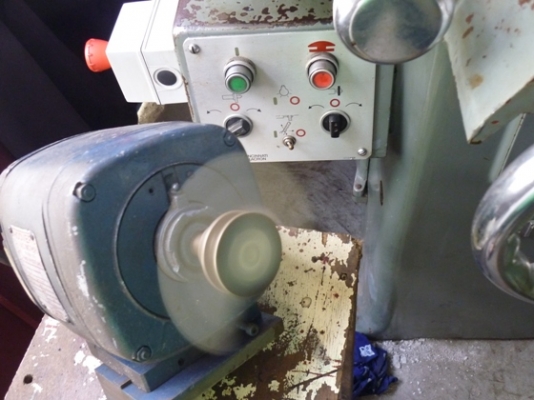 ขายเครื่องเจียร Tool and cutter grinder ขายเครื่องเจียร Tool and cutter grinder