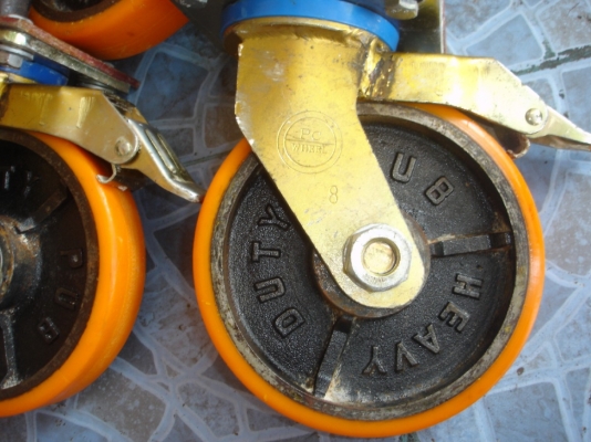 ขายล้อนั่งร้าน ยูริเทนขนาด8นิ้ว pc.wheel  มีเบรคทั้4ล้อ