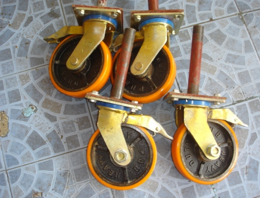 ขายล้อนั่งร้าน ยูริเทนขนาด8นิ้ว pc.wheel  มีเบรคทั้4ล้อ