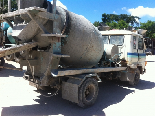 ขายหกล้อโม่ปูน HINO FD เครื่องEH700 รถใช้งานปกติ ระบบเบรคเกียร์ดี เป็นโม่โซ่ เอกสารสัญญาซื้อขาย