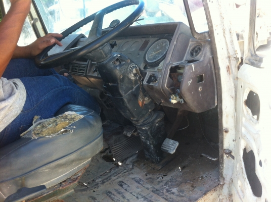 ขายหกล้อโม่ปูน HINO FD เครื่องEH700 รถใช้งานปกติ ระบบเบรคเกียร์ดี เป็นโม่โซ่ เอกสารสัญญาซื้อขาย