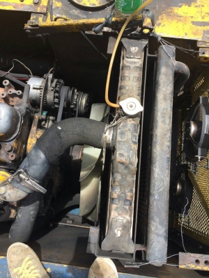 ขาย KOMATSU PC200-3 สภาพสวยพร้อมใช้ ราคาต่อรองได้ ติดต่อได้ที่คุณ อ๊อฟ พิจิตร 086-737-9991