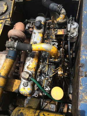 ขาย KOMATSU PC200-3 สภาพสวยพร้อมใช้ ราคาต่อรองได้ ติดต่อได้ที่คุณ อ๊อฟ พิจิตร 086-737-9991