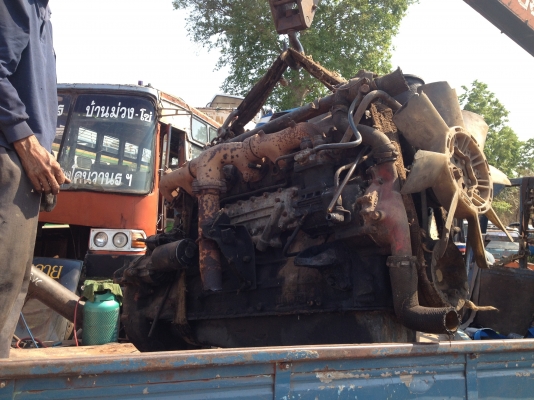 ขายเครื่อง hino EK100 274แรงม้า มีใบคลุม