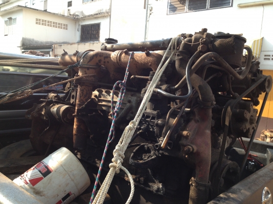 ขายเครื่อง hino EK100 274แรงม้า มีใบคลุม