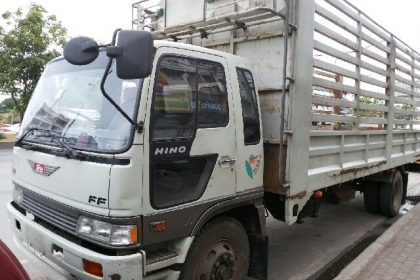 ขาย FF3H ปี 38 195 แรง กระบะคอกเหล็กยาว 7.2 m สวยพร้อมใช้ โทร 088-4501277