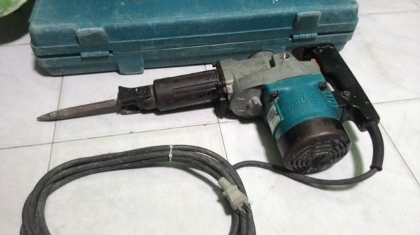 สกัดไฟฟ้าระบบโรตารี่ ยี่ห้อ MAKITA HR3850 สภาพดีพร้อมใช้งานครับ