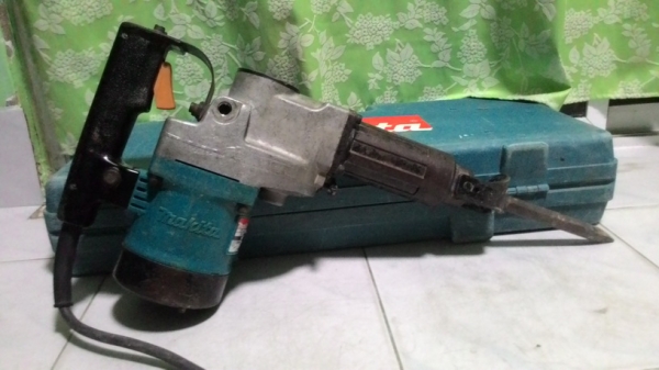 สกัดไฟฟ้าระบบโรตารี่ ยี่ห้อ MAKITA HR3850 สภาพดีพร้อมใช้งานครับ