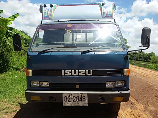(ร้านรุ่งโรจน์ 082-1057078)ขาย 6 ล้อ ISUZU NPR เครื่อง4BD1ฝาดำ((พ.พาวเวอร์ กระบะยาว 5 เมตร)เครื่องแห้ง แรงดี แซสซีสวยๆ ไม่ผุไม่ดาม พร้อมโอน พร้อมใช้