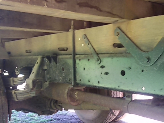 (ร้านรุ่งโรจน์ 082-1057078)ขาย 6 ล้อ ISUZU NPR เครื่อง4BD1ฝาดำ((พ.พาวเวอร์ กระบะยาว 5 เมตร)เครื่องแห้ง แรงดี แซสซีสวยๆ ไม่ผุไม่ดาม พร้อมโอน พร้อมใช้