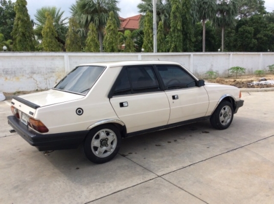 ขายรถ เปอร์โย 305 ปี 85 เครื่องเดิมๆ 1.6 เกียร์ธรรมดา ติดแก๊ส LPG ภายในเบาะหนังเดิมๆ สวย แอร์เย็น วิทยุ Cd  ตัวถังเดิมจริงๆ ไม่มีชน ไม่มีผุ สีเต็มเงา ล้อแม็กเดิม รถขับดี ภาษีปี58 พร้อมใช้ครับ