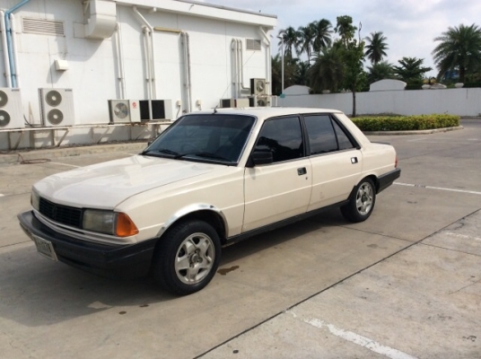 ขายรถ เปอร์โย 305 ปี 85 เครื่องเดิมๆ 1.6 เกียร์ธรรมดา ติดแก๊ส LPG ภายในเบาะหนังเดิมๆ สวย แอร์เย็น วิทยุ Cd  ตัวถังเดิมจริงๆ ไม่มีชน ไม่มีผุ สีเต็มเงา ล้อแม็กเดิม รถขับดี ภาษีปี58 พร้อมใช้ครับ