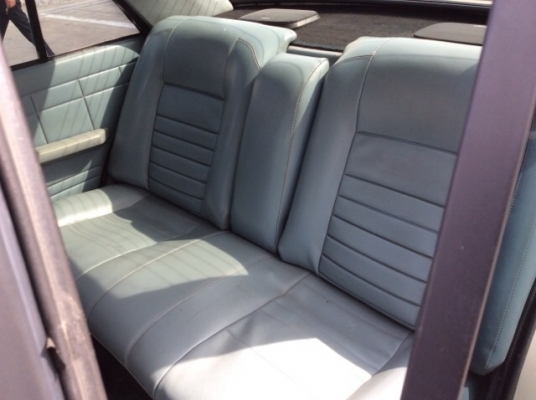 ขายรถ เปอร์โย 305 ปี 85 เครื่องเดิมๆ 1.6 เกียร์ธรรมดา ติดแก๊ส LPG ภายในเบาะหนังเดิมๆ สวย แอร์เย็น วิทยุ Cd  ตัวถังเดิมจริงๆ ไม่มีชน ไม่มีผุ สีเต็มเงา ล้อแม็กเดิม รถขับดี ภาษีปี58 พร้อมใช้ครับ