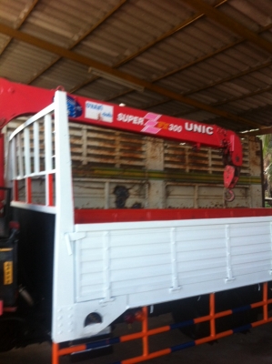 รถบรรทุก 6 ล้อ ติดเครน ยี่ห้อ HINO FC 150 แรงม้า