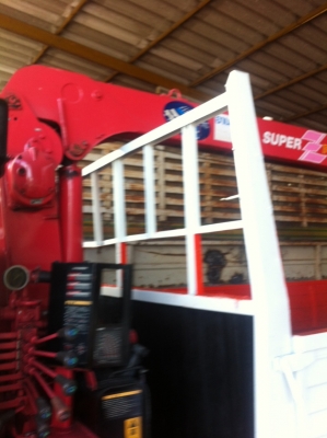 รถบรรทุก 6 ล้อ ติดเครน ยี่ห้อ HINO FC 150 แรงม้า