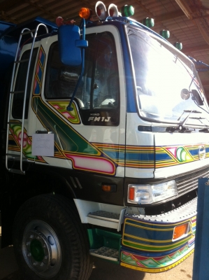 รถบรรทุก 10 ล้อดั๊มพ์ ยี่ห้อ HINO รุ่น FM1J