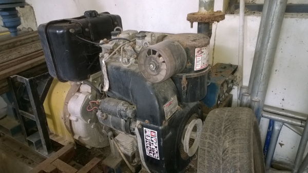 เครื่องยนต์RUGGERINI ดีเซล 2 สูบแบบไร้หมอน้ำ..(เป็นเครื่องสูบน้ำขึ้นถัง)มี4เครื่อง..เครื่องสวยมาก..