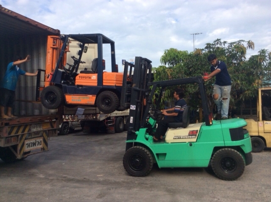 -:-*&bull;*TOYOTA 5FD25*&bull;*-:-รถยกขนาด2.5ตัน เครื่องดีเซล เสาสูง3เมตร งายาว1.22เมตร สนใจติดต่อ098-329-9549/083-062-0223
