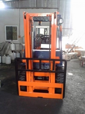 -:-*&bull;*TOYOTA 5FD25*&bull;*-:-รถยกขนาด2.5ตัน เครื่องดีเซล เสาสูง3เมตร งายาว1.22เมตร สนใจติดต่อ098-329-9549/083-062-0223