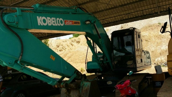 รถแบคโฮ KOBELCO  YN - 12  ( รถทำงาน 4,300 ซม. )  ,  ( ซุปเปอร์เอ็ก )   สนใจติดต่อ 081 - 6079515