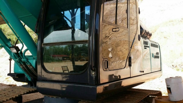 รถแบคโฮ KOBELCO  YN - 12  ( รถทำงาน 4,300 ซม. )  ,  ( ซุปเปอร์เอ็ก )   สนใจติดต่อ 081 - 6079515