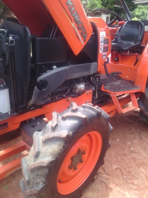 คูโบต้าL47 ปี56เจ้าเดียวมือเดียว 521ชั่วโมงสวยกิ๊บ. อุปกรณ์3อย่างจอบหมุนดันหน้าผานหลัง คูโบต้าL47 ปี56เจ้าเดียวมือเดียว 521ชั่วโมงสวยกิ๊บ. อุปกรณ์3อย่างจอบหมุนดันหน้าผานหลัง