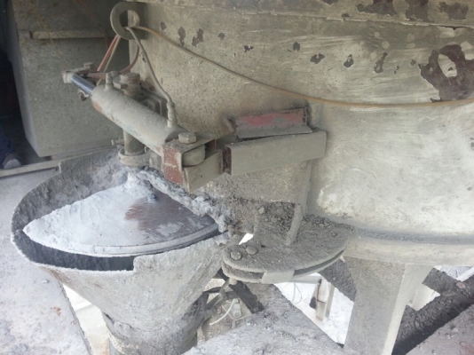 ขาย เพ้นปูน คิวครึ่ง.  สนใจติดต่อ 081 - 6079515