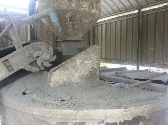 ขาย เพ้นปูน คิวครึ่ง.  สนใจติดต่อ 081 - 6079515