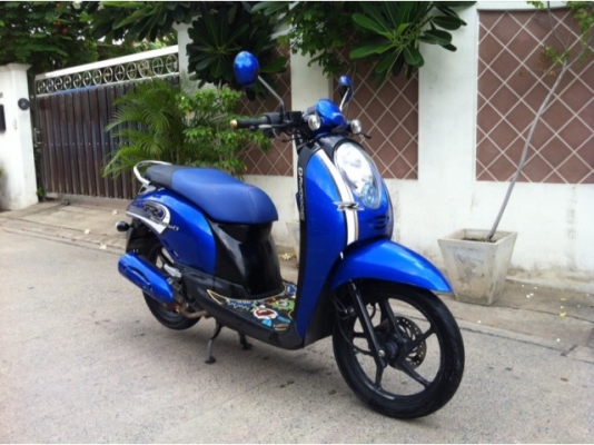 Honda Scoopy i 110cc หัวฉีด ล้อแม็ก ภาษีปี 57 สวย