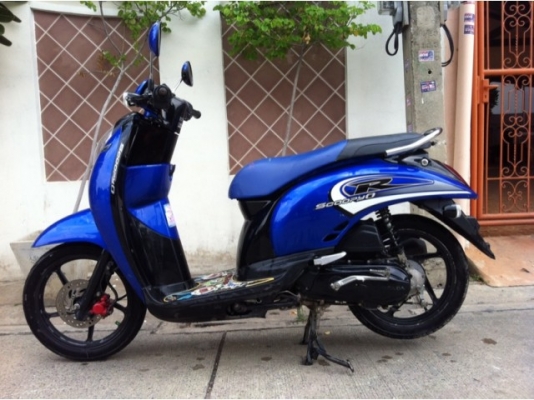 Honda Scoopy i 110cc หัวฉีด ล้อแม็ก ภาษีปี 57 สวย Honda Scoopy i 110cc หัวฉีด ล้อแม็ก ภาษีปี 57 สวย