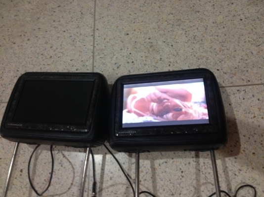 จอหมอน9นิ้วเป็นมอนิเตอร์ของเก่าญี่ปุ่น2ตัวสภาพตามรูป